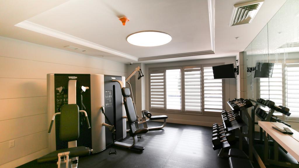 Pelicanstay In Coral Gables Miami Exterior photo