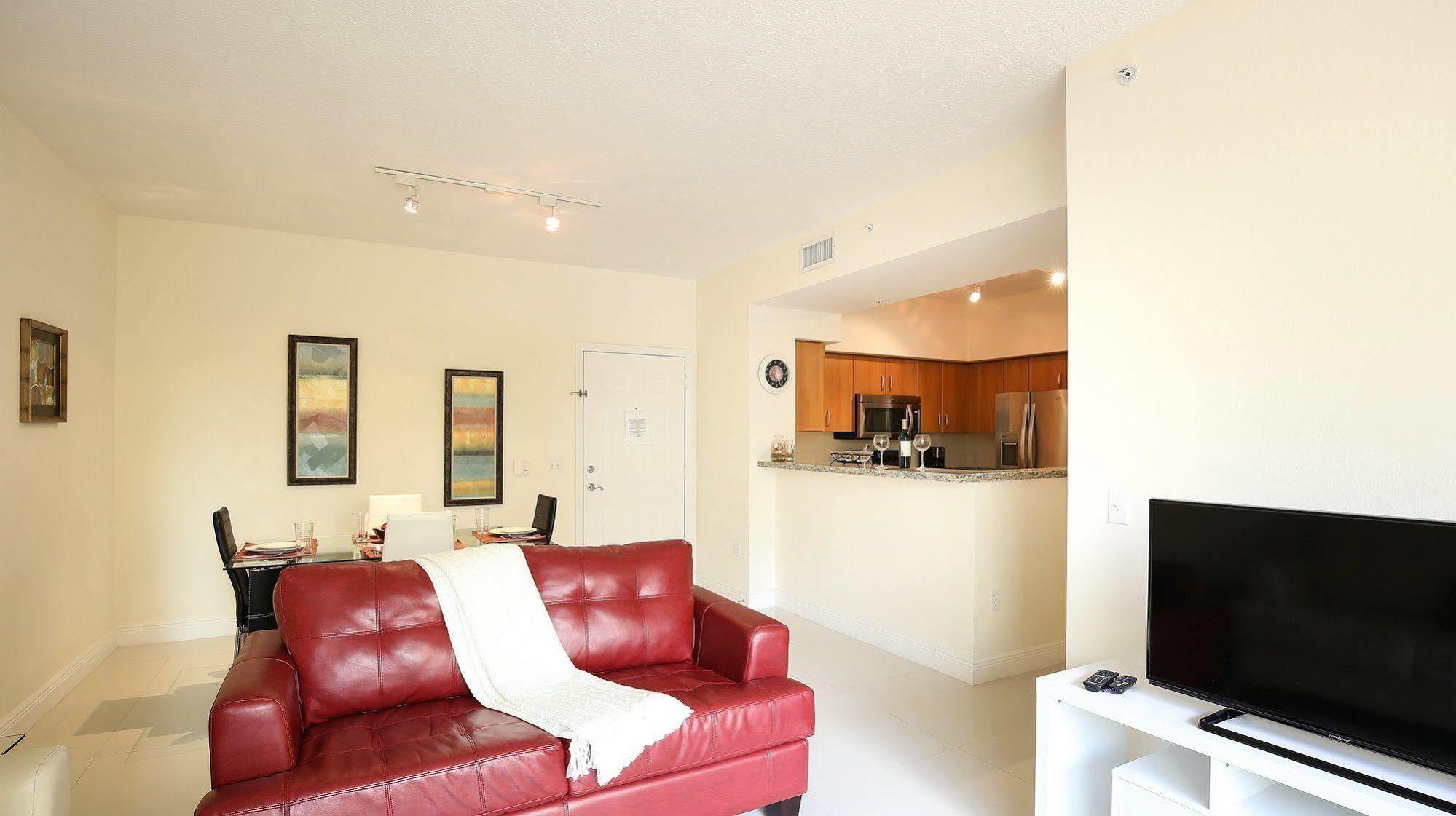 Pelicanstay In Coral Gables Miami Exterior photo